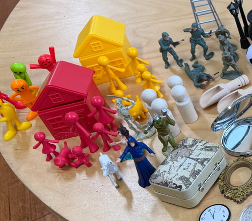 Premium Kit + Portable Sand Tray – 150+ Miniatures